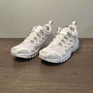 Salomon ACS + Womans Sports Style Shoe